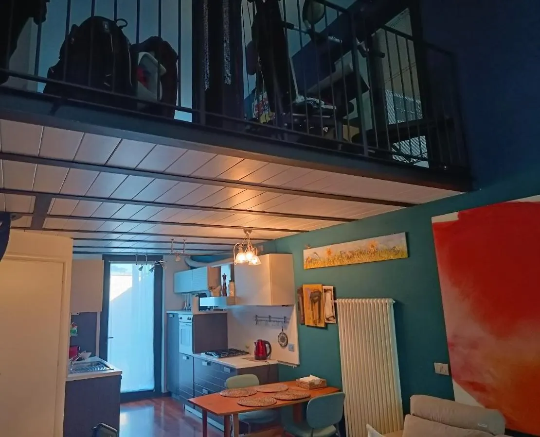ミラノLoft Certosa District Con Parcheggio Privatoアパートメント 0*, ミラノ イタリア